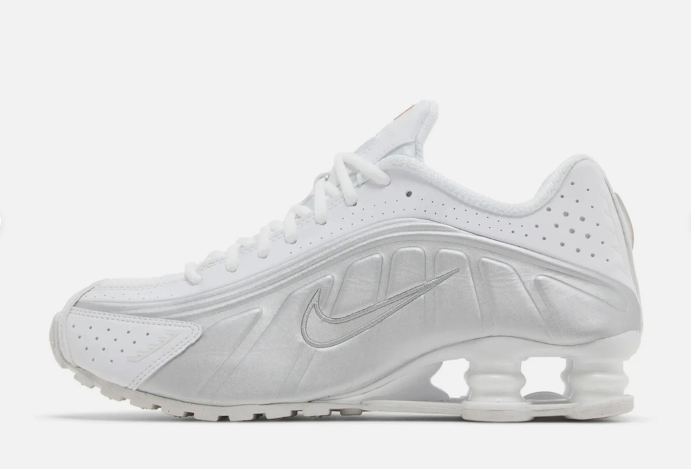 Nike Womens Shox R4 W 6.5 White Metallic AR3565-101 Fast Shipping